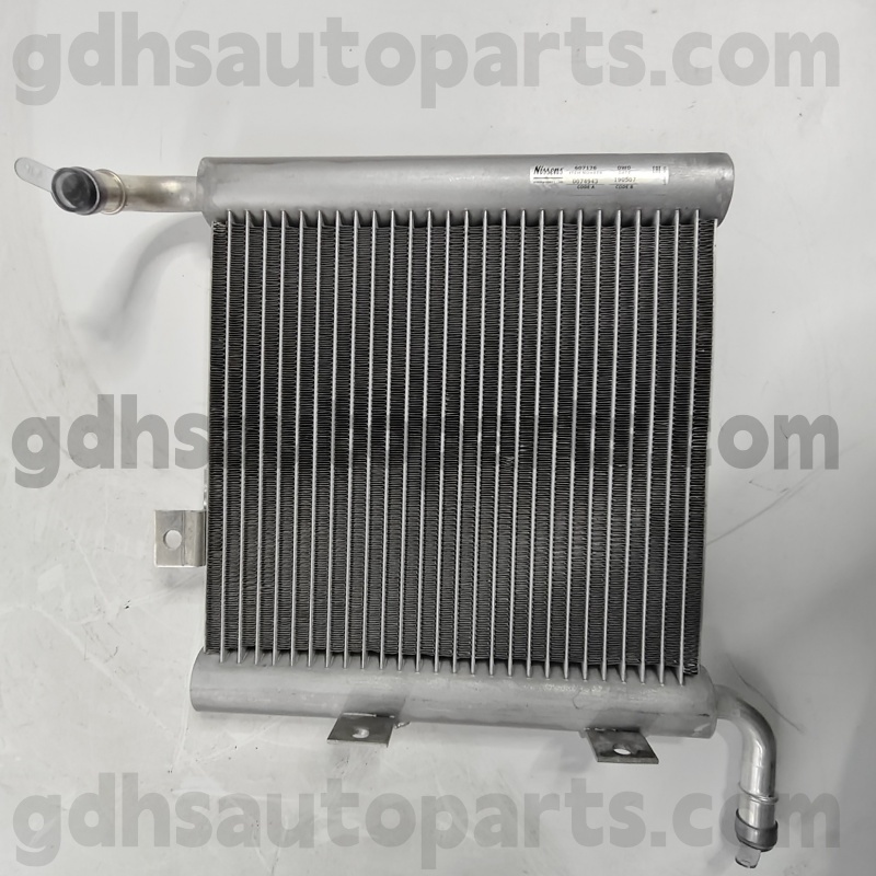 607176 Nissens -jäähdyttimen kokoonpano Range Rover Velar OE NO. LR140296