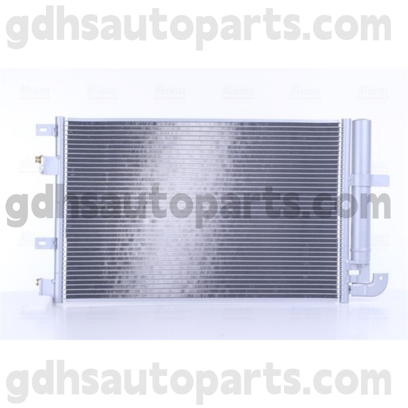 940346 Nissens -lauhduttimen Jaguar XJ OE NO C2Z31742