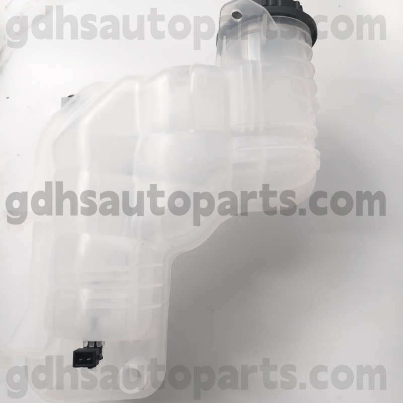 996242 Nissens -jäähdytysnesteen säiliö Range Rover OE NO. LR023080
